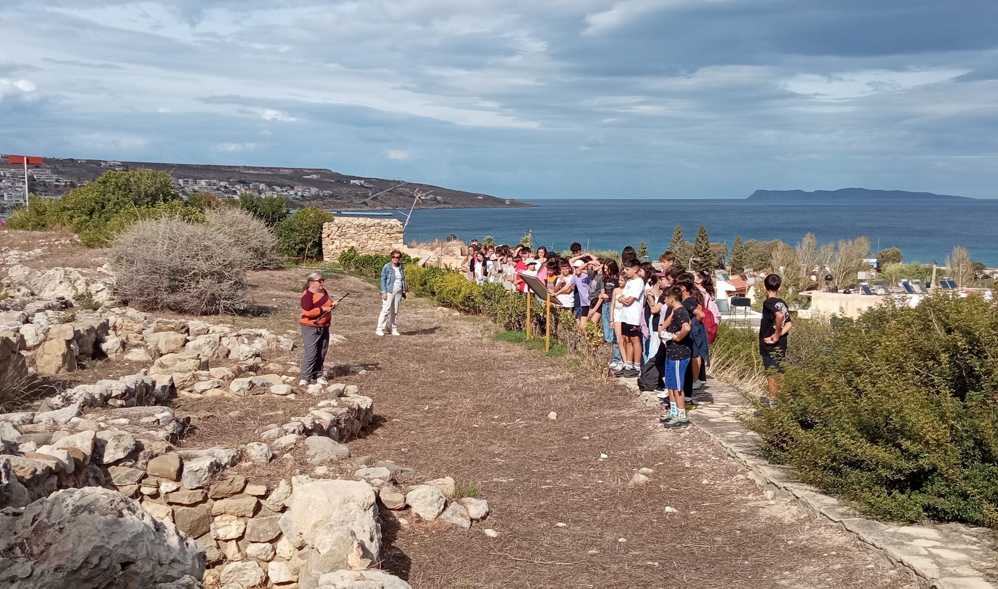 Εσείς τι ξέρετε για τον Πετρά; Επίσκεψη του 1ου Γυμνασίου Σητείας στον Αρχαιολογικό χώρο;