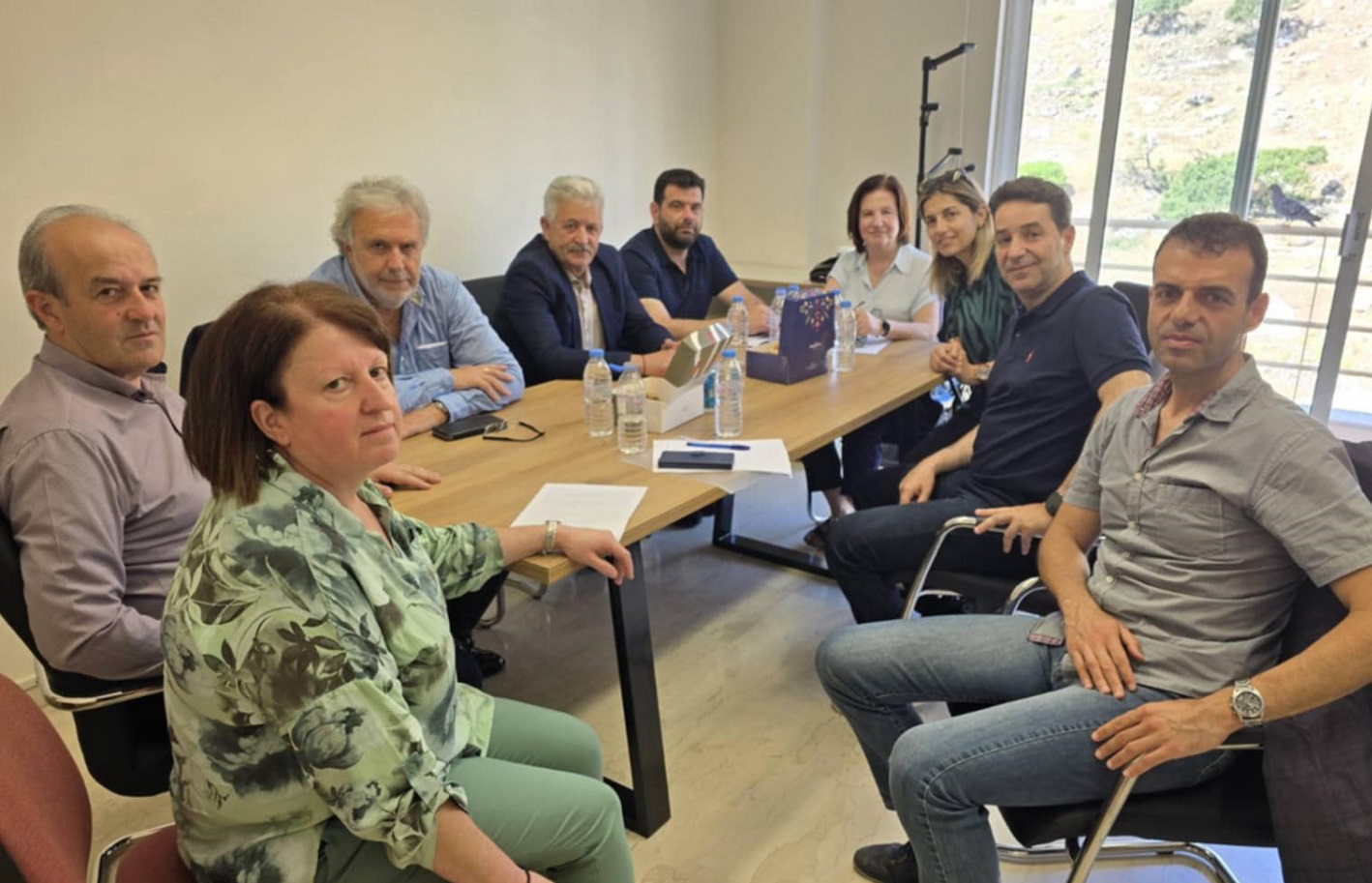 Συνάντηση με τον Σύλλογο εργαζομένων στη ΔΟΥ, είχαν οι δήμαρχοι Ιεράπετρας, Σητείας, οροπεδίου Λασιθίου