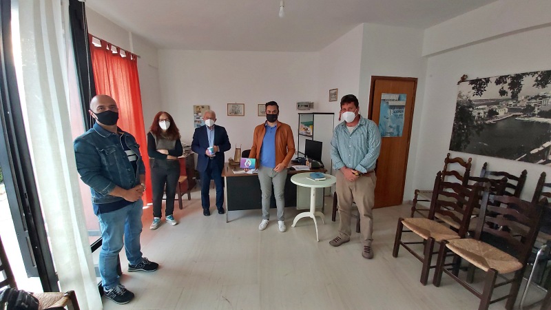 Συνάντηση Θραψανιώτη με το κίνημα «Ενεργοί μπαμπάδες»