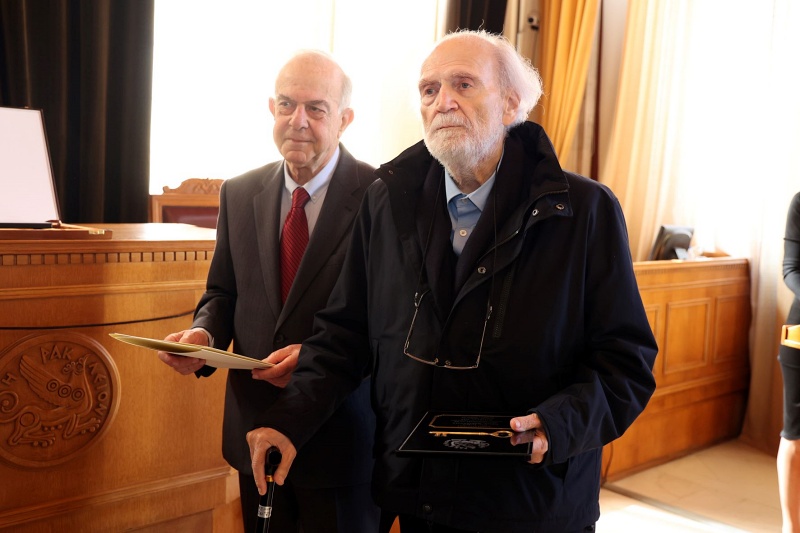 Επίτιμος Δημότης Ηρακλείου ο Γιάννης Μαρκόπουλος