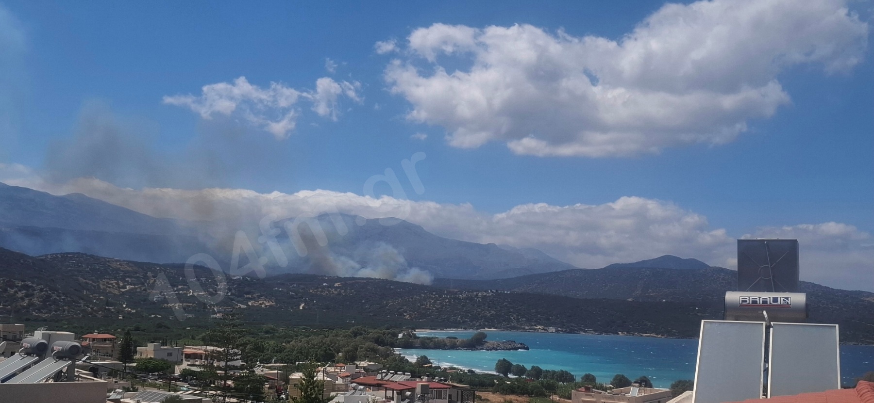 Φωτιά στη περιοχή Βαθύ στον Άγιο Νικόλαο