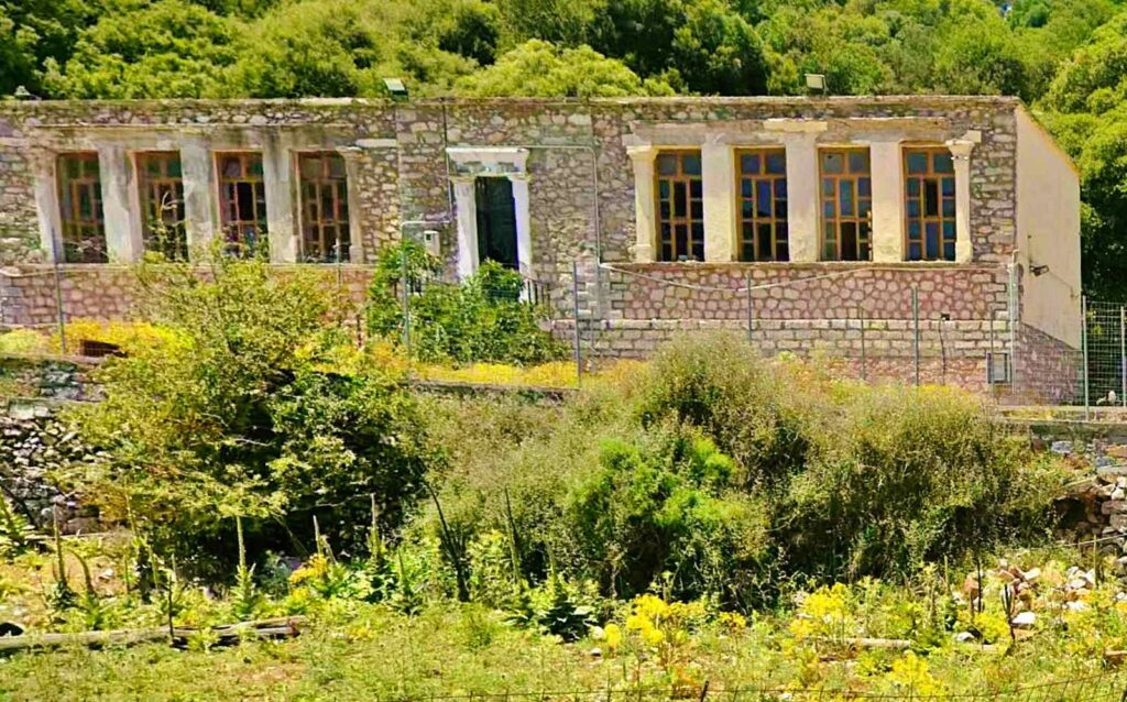 Πάνω από 2 εκατομμύρια € σε απευθείας αναθέσεις του νυν δημάρχου σε μόλις δώδεκα μήνες– Ακυρώθηκε «εξπρές» προσπάθεια απευθείας ανάθεσης του Αθανασάκη για το σχολείο στο Καμινάκι ύψους 120.248,69 € !