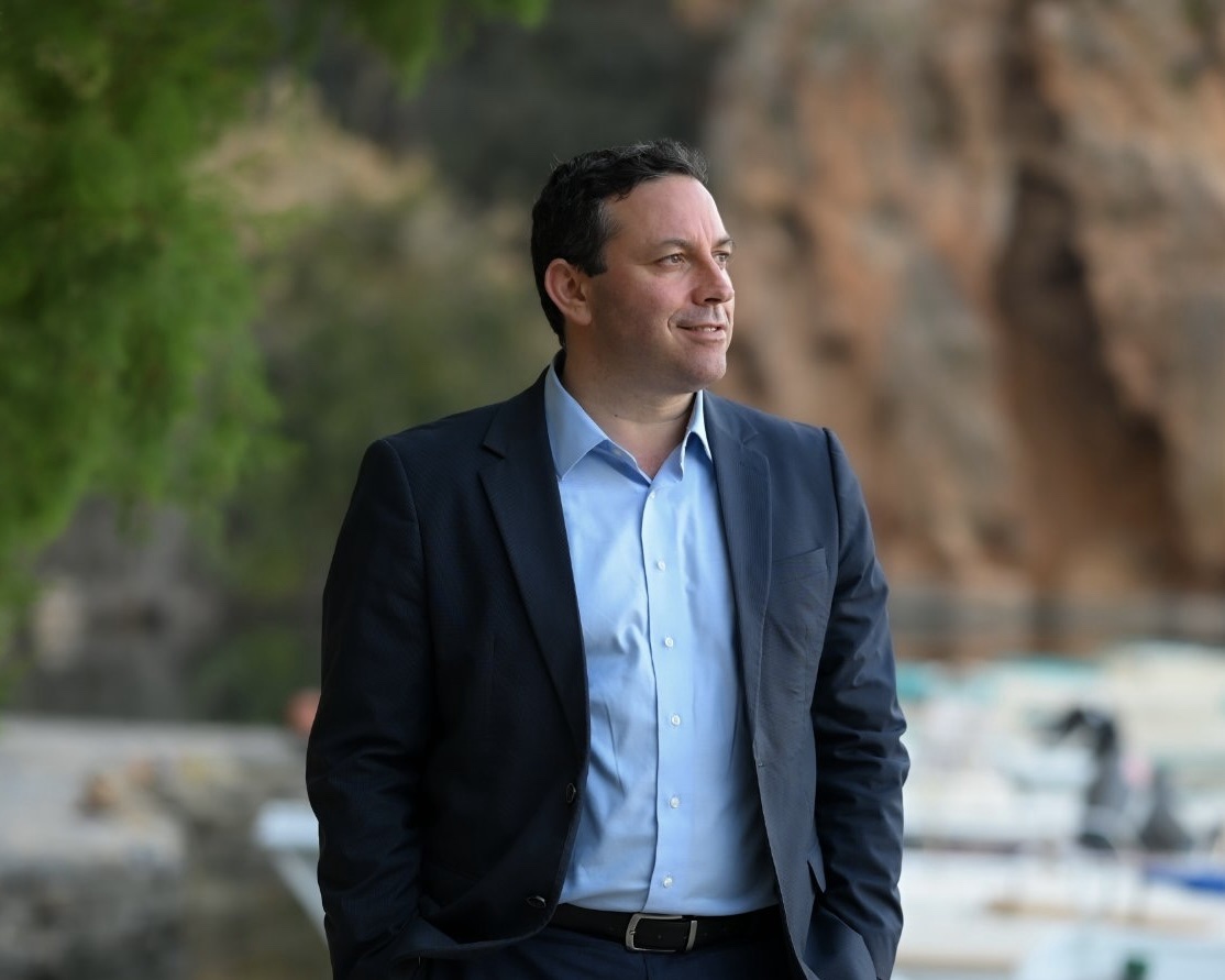 απάντηση του Δημάρχου Αγίου Νικολάου στην αντιπολίτευση για τον παραλιακό