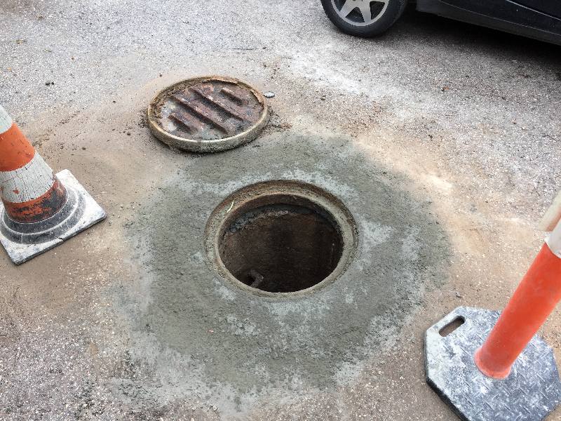 επικίνδυνο να συνδέουν το δίκτυο ομβρίων υδάτων με το δίκτυο λυμάτων