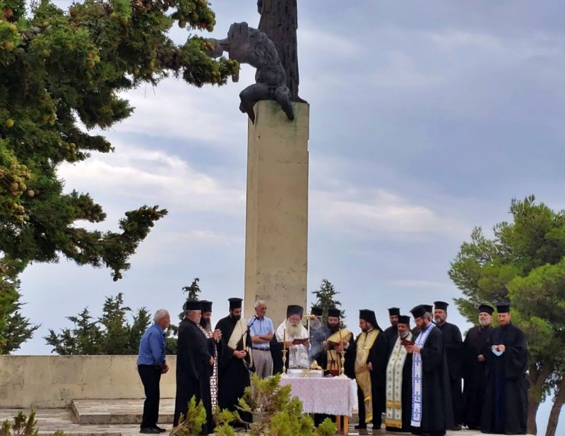 Η πρόεδρος της Δημοκρατίας στις εκδηλώσεις για το ολοκαύτωμα της Βιάννου